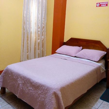 Hostal Leon Dormido Puerto Baquerizo Moreno Eksteriør bilde