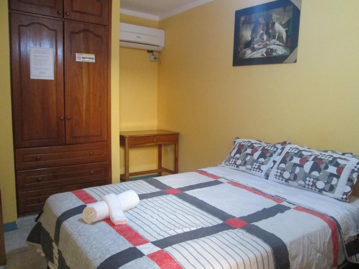 Hostal Leon Dormido Puerto Baquerizo Moreno Eksteriør bilde