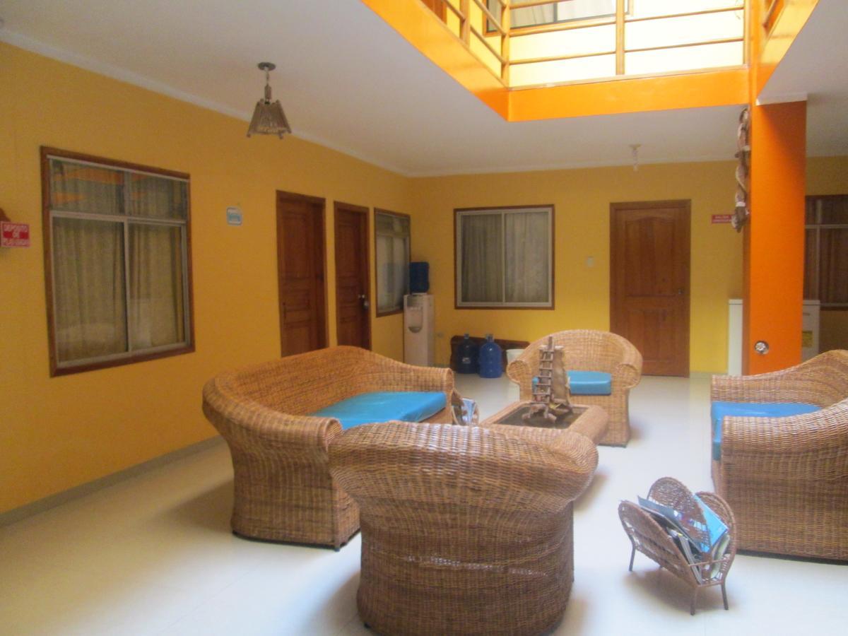 Hostal Leon Dormido Puerto Baquerizo Moreno Eksteriør bilde