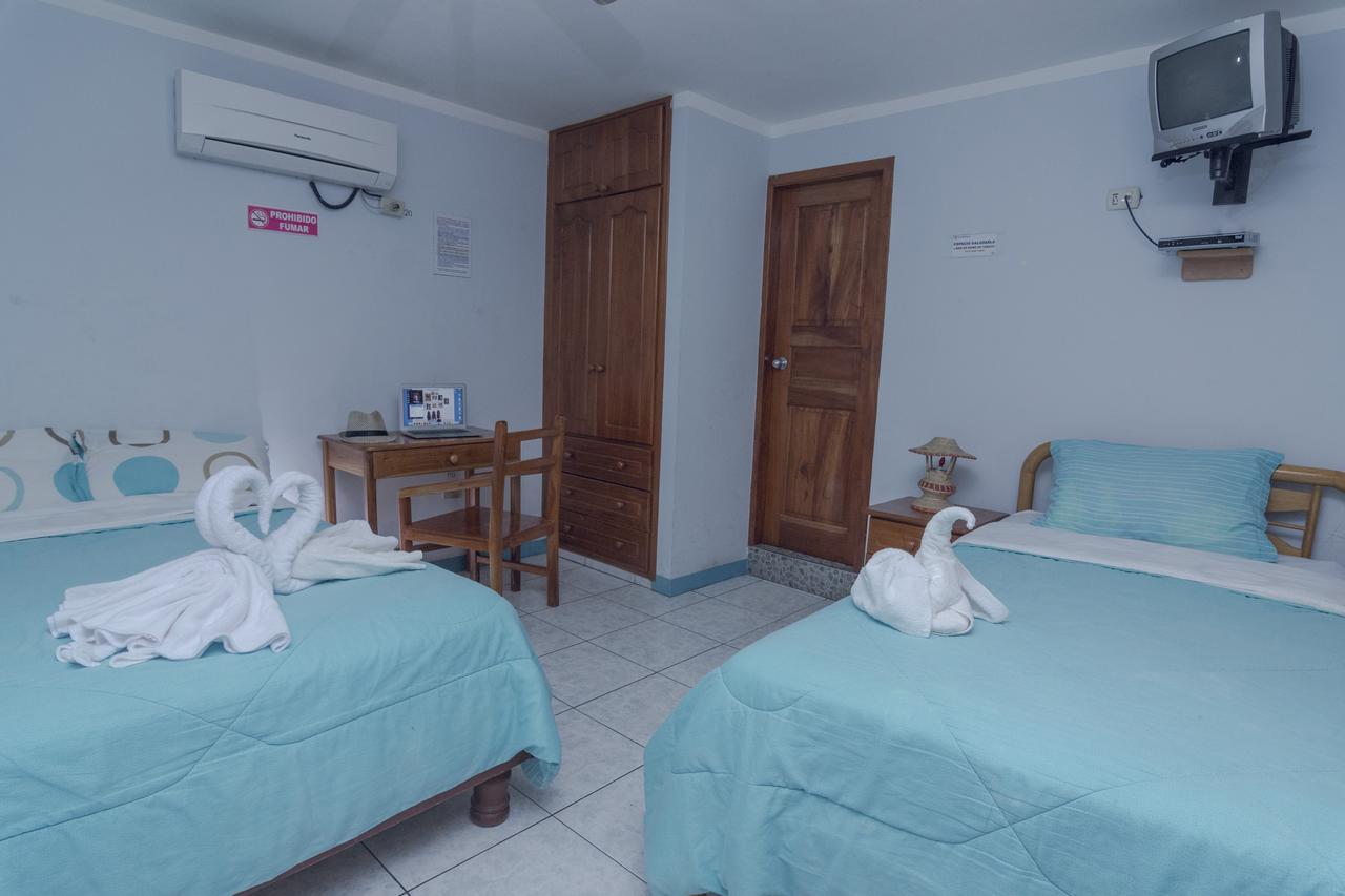 Hostal Leon Dormido Puerto Baquerizo Moreno Eksteriør bilde