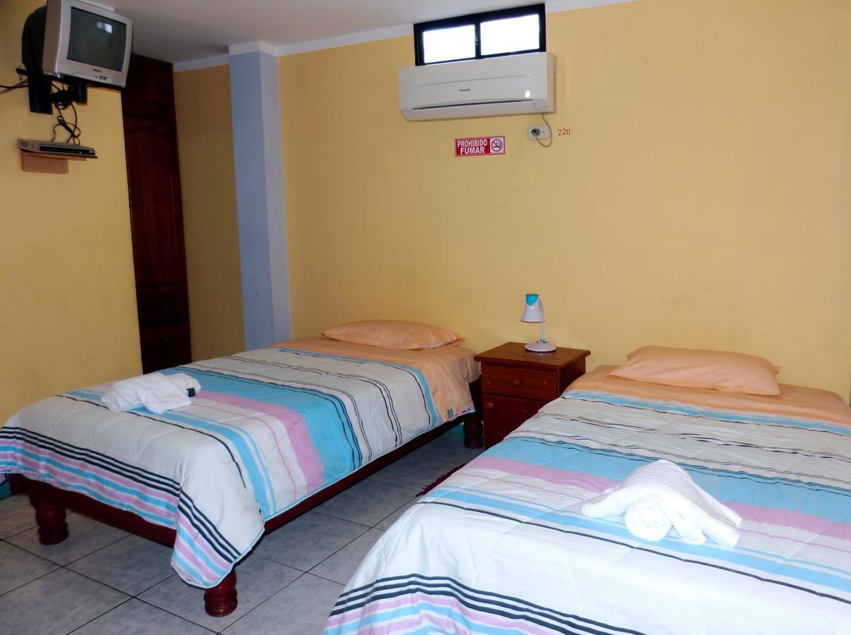 Hostal Leon Dormido Puerto Baquerizo Moreno Eksteriør bilde